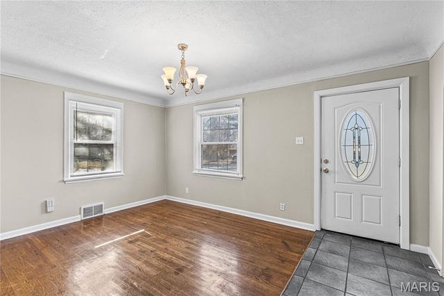 4 S Dellwood Avenue, Dellwood, MO 63135