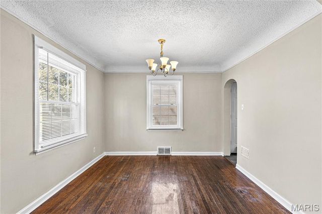 4 S Dellwood Avenue, Dellwood, MO 63135