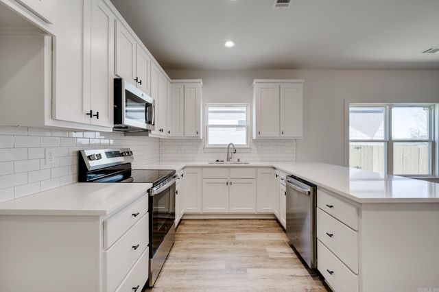 8 Dandelion Drive, Greenbrier, AR 72058
