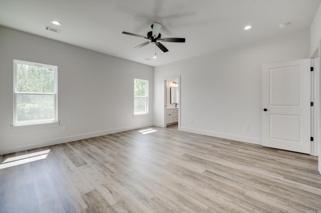 8 Dandelion Drive, Greenbrier, AR 72058