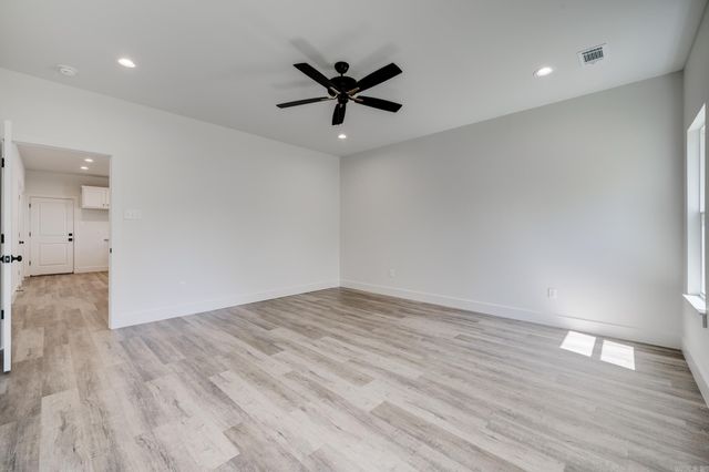 8 Dandelion Drive, Greenbrier, AR 72058