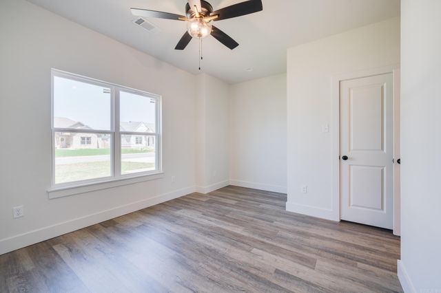8 Dandelion Drive, Greenbrier, AR 72058
