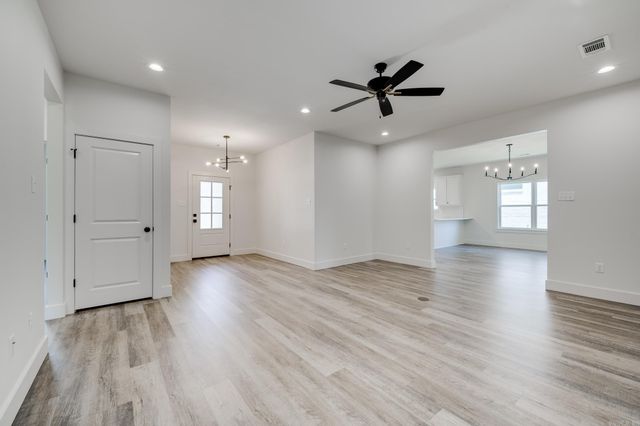8 Dandelion Drive, Greenbrier, AR 72058