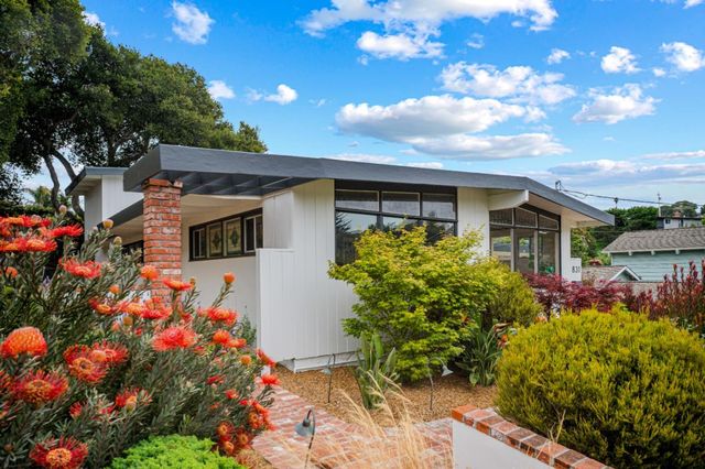 831 Arlington Place, Del Rey Oaks, CA 93940