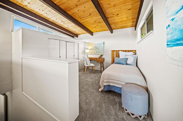 831 Arlington Place, Del Rey Oaks, CA 93940