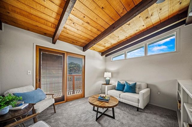 831 Arlington Place, Del Rey Oaks, CA 93940