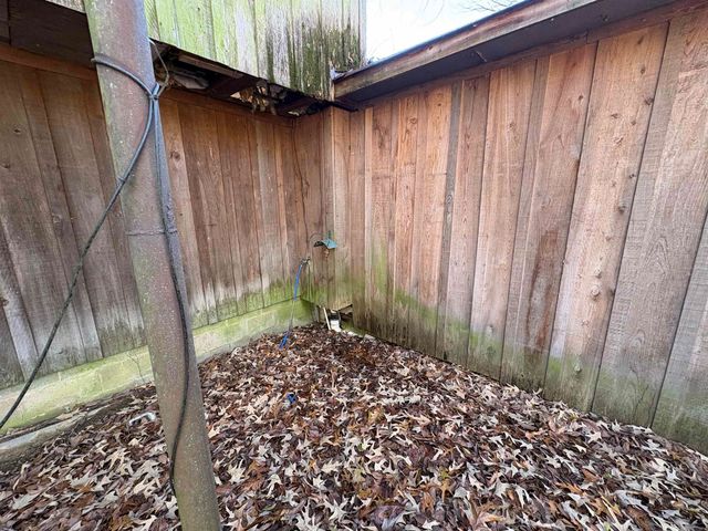 5091 CLINTON RD, Memphis, TN 38109