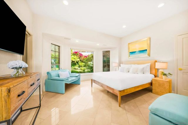 8430 Whale Watch, La Jolla, CA 92037