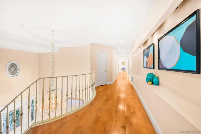 8430 Whale Watch, La Jolla, CA 92037