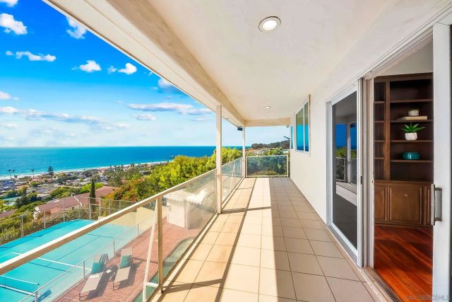 8430 Whale Watch, La Jolla, CA 92037