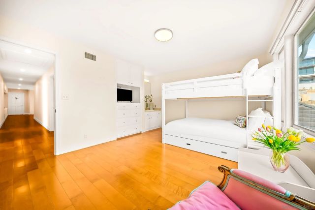 8430 Whale Watch, La Jolla, CA 92037
