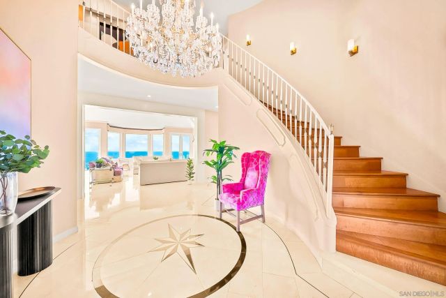 8430 Whale Watch, La Jolla, CA 92037