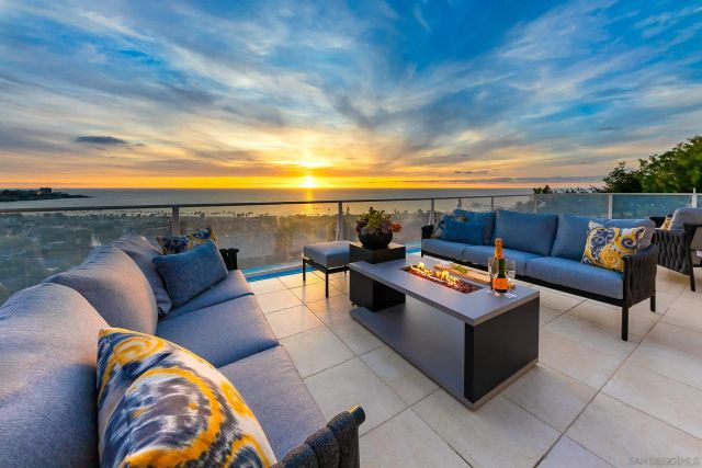 8430 Whale Watch, La Jolla, CA 92037