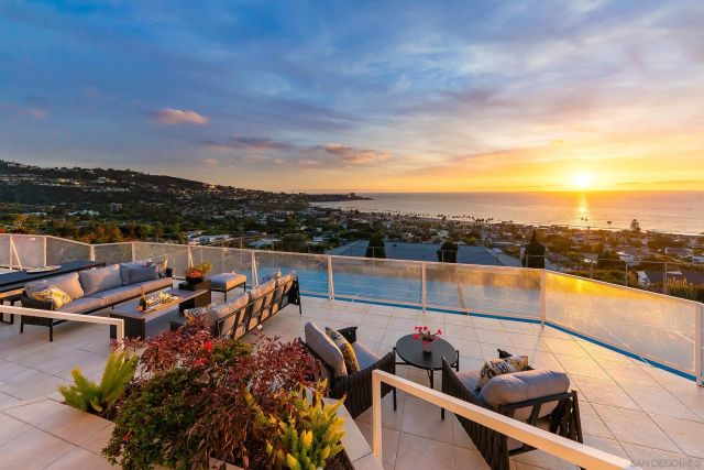 8430 Whale Watch, La Jolla, CA 92037