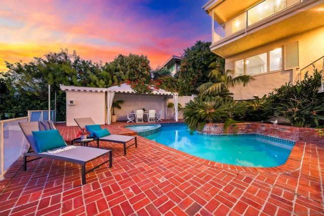 8430 Whale Watch, La Jolla, CA 92037