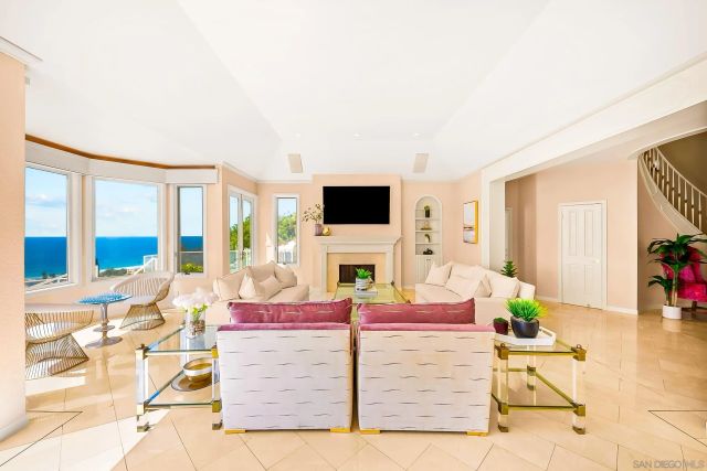 8430 Whale Watch, La Jolla, CA 92037