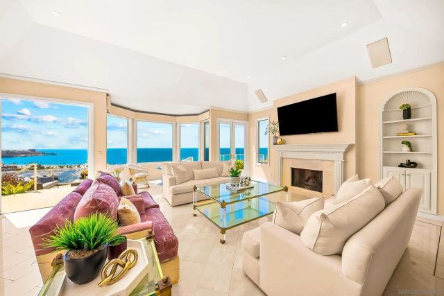 8430 Whale Watch, La Jolla, CA 92037