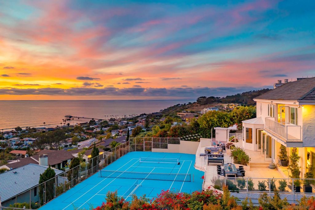 8430 Whale Watch, La Jolla, CA 92037
