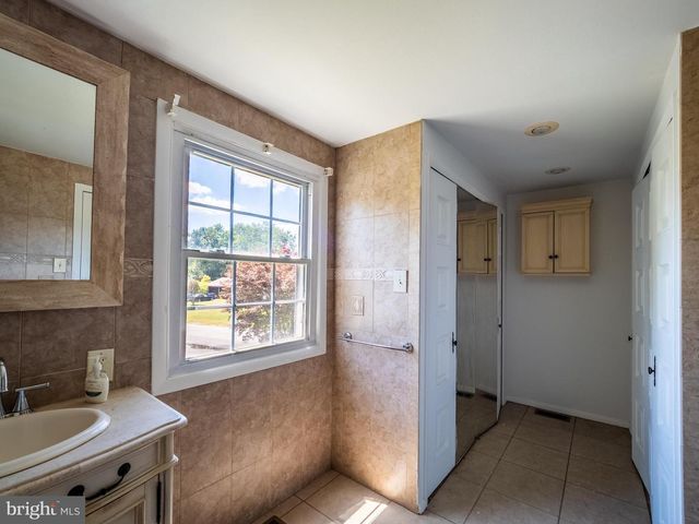 33 TIMBER LN, Willingboro, NJ 08046