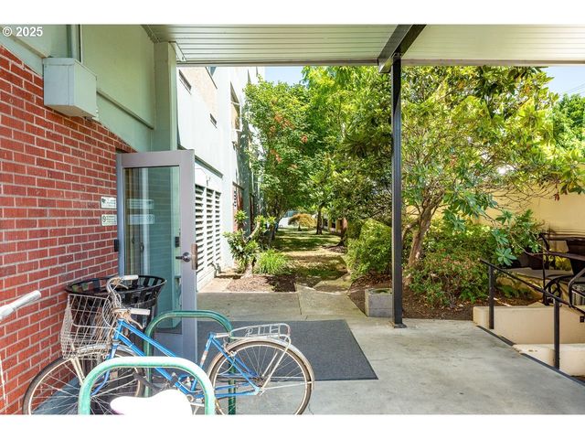 1313 LINCOLN St 408, Eugene, OR 97401