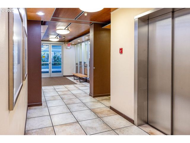 1313 LINCOLN St 408, Eugene, OR 97401