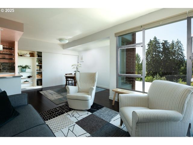 1313 LINCOLN St 408, Eugene, OR 97401