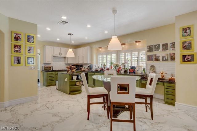 7613 Hackensack Court, Las Vegas, NV 89128