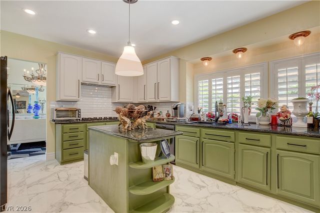 7613 Hackensack Court, Las Vegas, NV 89128