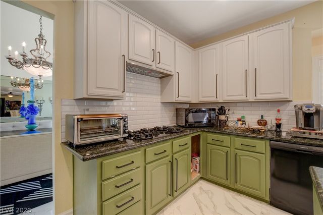 7613 Hackensack Court, Las Vegas, NV 89128
