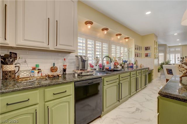 7613 Hackensack Court, Las Vegas, NV 89128