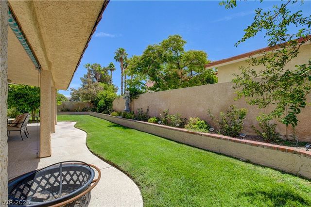 7613 Hackensack Court, Las Vegas, NV 89128