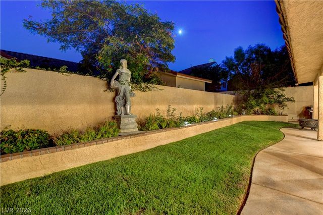 7613 Hackensack Court, Las Vegas, NV 89128