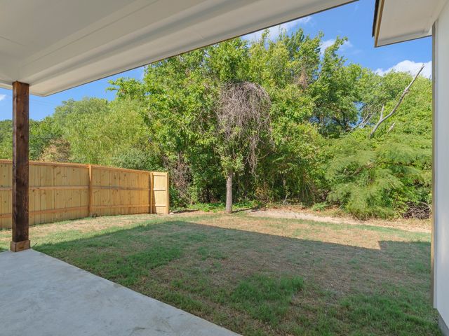 101 N Oak Street, Ector, TX 75439