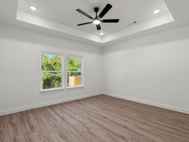 101 N Oak Street, Ector, TX 75439