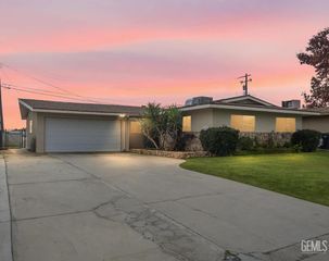 909 Dwina Avenue, Bakersfield, CA 93308