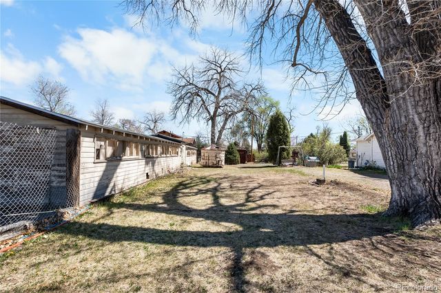 800 Kendall Street, Lakewood, CO 80214