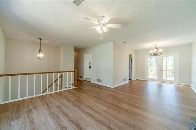 1377 Candlelite Lane, Snellville, GA 30078