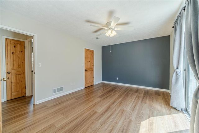 1377 Candlelite Lane, Snellville, GA 30078