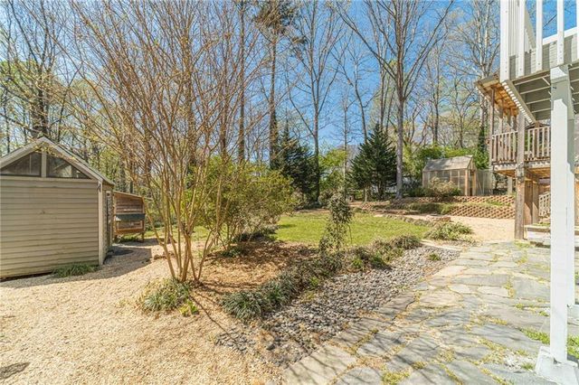 1377 Candlelite Lane, Snellville, GA 30078