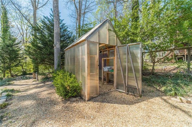 1377 Candlelite Lane, Snellville, GA 30078