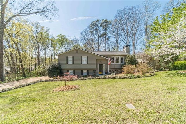 1377 Candlelite Lane, Snellville, GA 30078