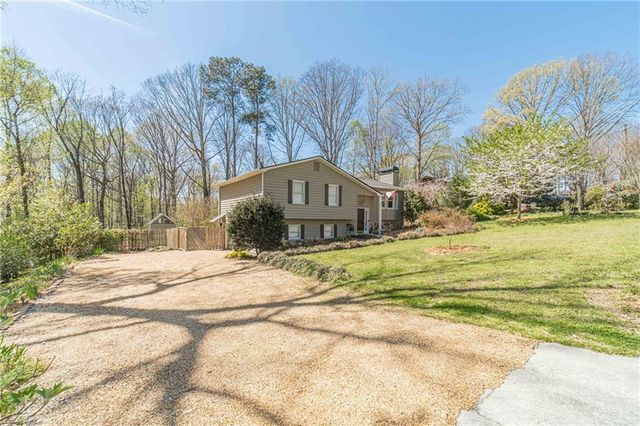 1377 Candlelite Lane, Snellville, GA 30078