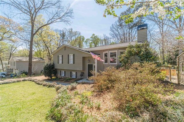 1377 Candlelite Lane, Snellville, GA 30078