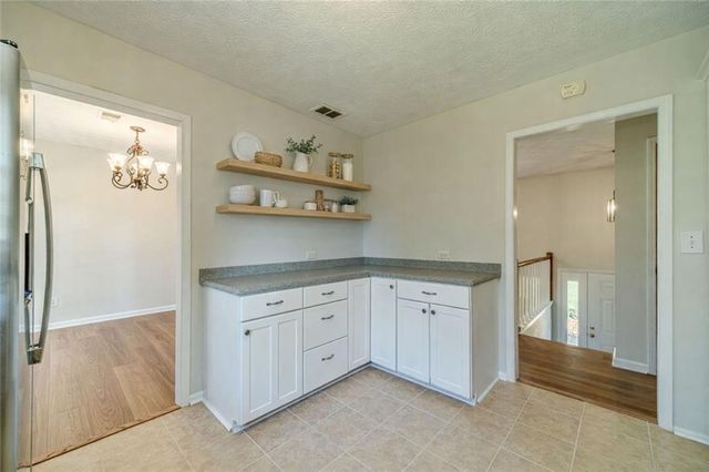 1377 Candlelite Lane, Snellville, GA 30078