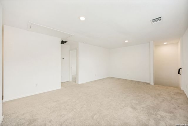 12850 RATCLIFF LK, St Hedwig, TX 78152