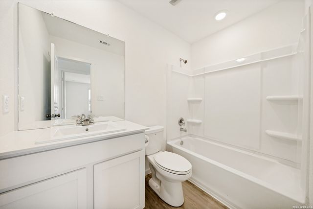 12850 RATCLIFF LK, St Hedwig, TX 78152