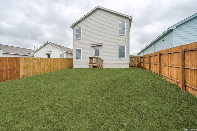 12850 RATCLIFF LK, St Hedwig, TX 78152