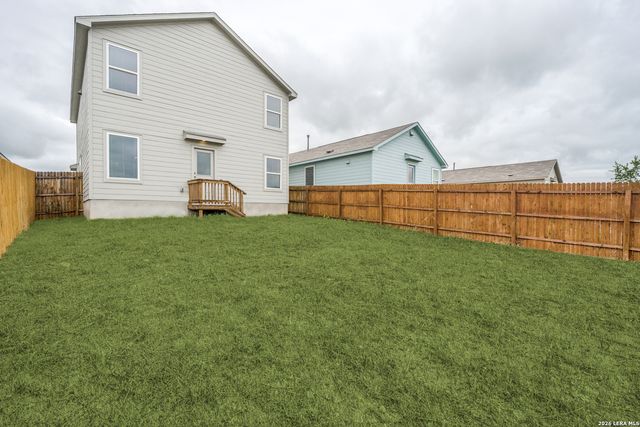 12850 RATCLIFF LK, St Hedwig, TX 78152
