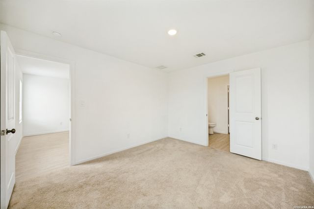 12850 RATCLIFF LK, St Hedwig, TX 78152