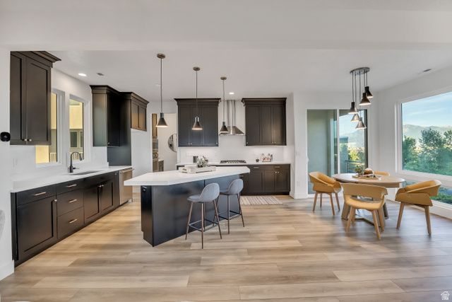 5172 W LAKE AVE, South Jordan, UT 84009